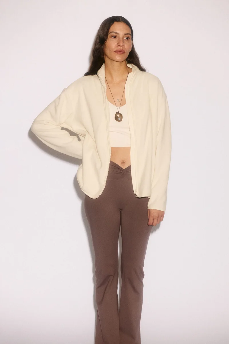 اتش اند ام جاكيت رياضي من الفليس بقصة عادية